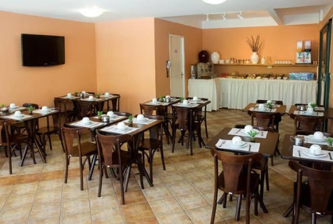 Vicz Hotel Κουριτίμπα Εξωτερικό φωτογραφία